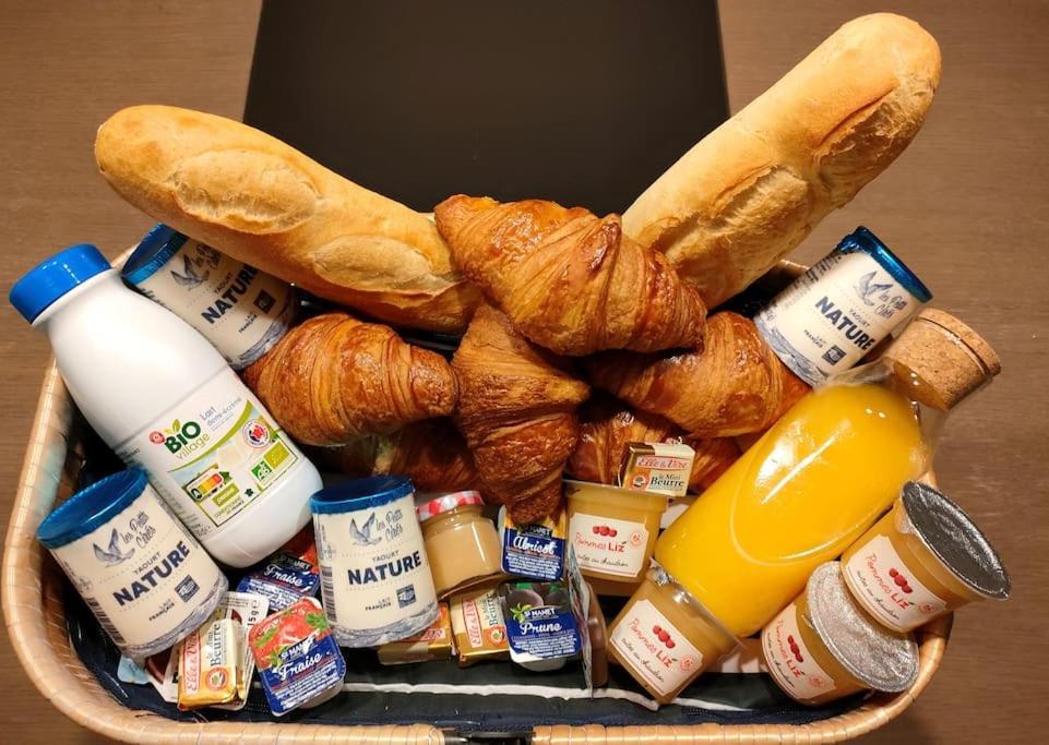 Gite "La Bulle De Lena" Avec Petit-Dejeuner Garage Et Parking Flavigny Dış mekan fotoğraf